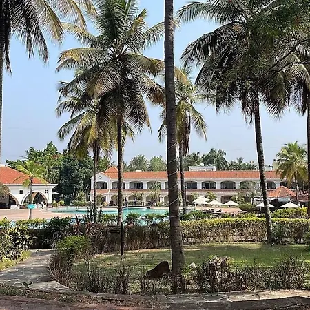 The Golden Palms Hotel & Spa-3